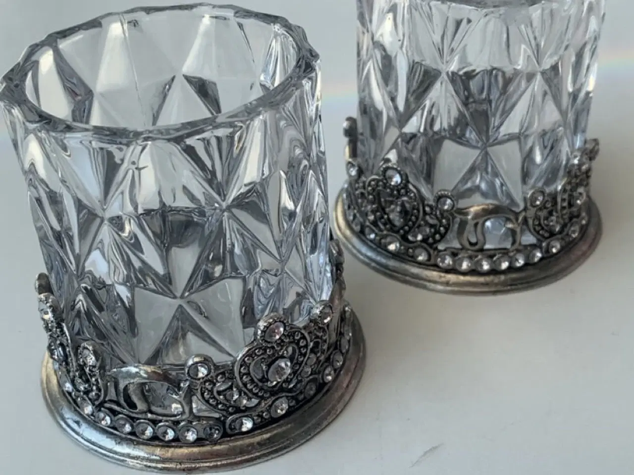 Billede 2 - 2 fyrfadsstager i glas med sølvbund