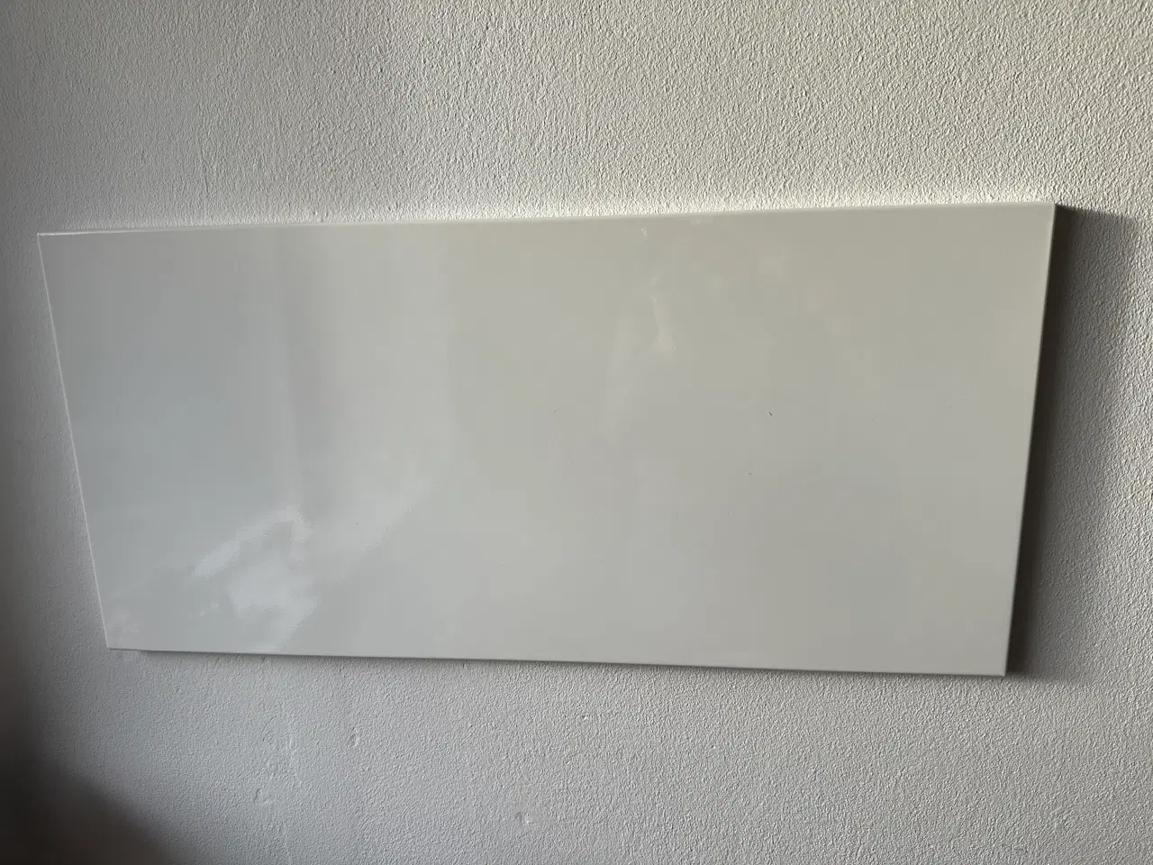 Billede 1 - Fin hvid Spontan opslagstavle fra IKEA sælges