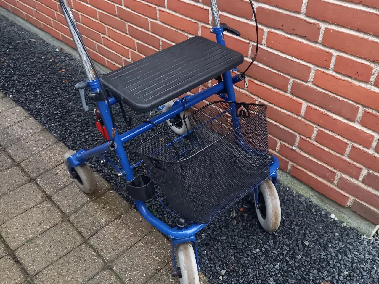 Billede 1 - rollator mærket Kilberry