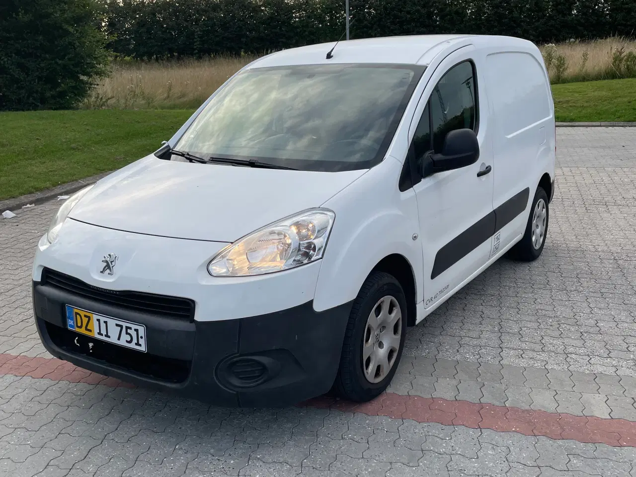 Billede 2 - Dejligt 3 personers Bil med automatgear 