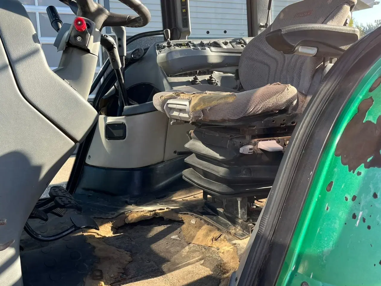 Billede 8 - Valtra T130 med 3.5ton frontlift