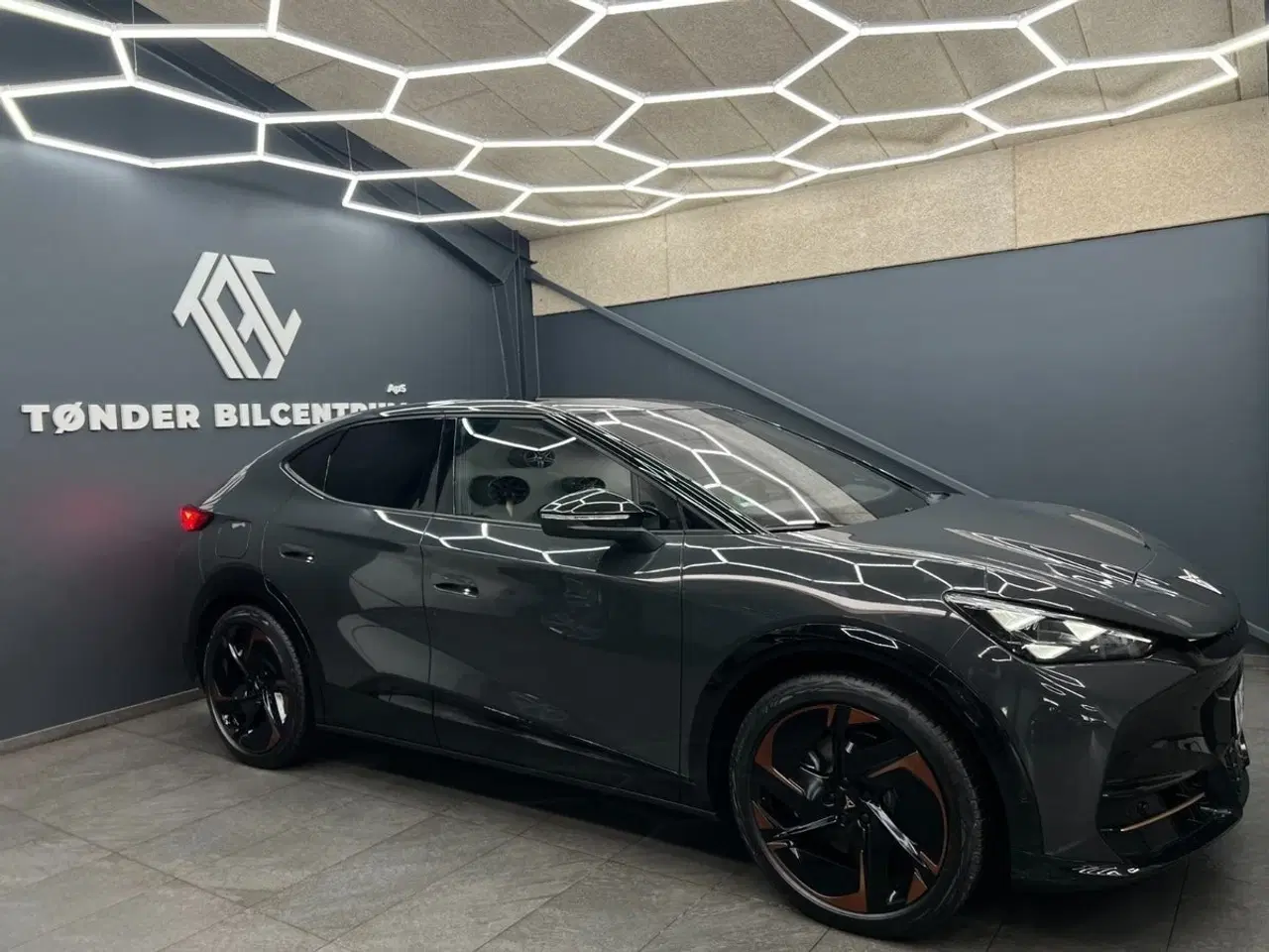 Billede 3 - Cupra Tavascan 77 VZ Adrenaline