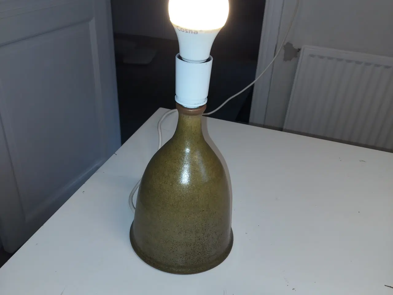 Billede 4 - Fin Keramik lampe fra færøerne ( føroya steintoy )