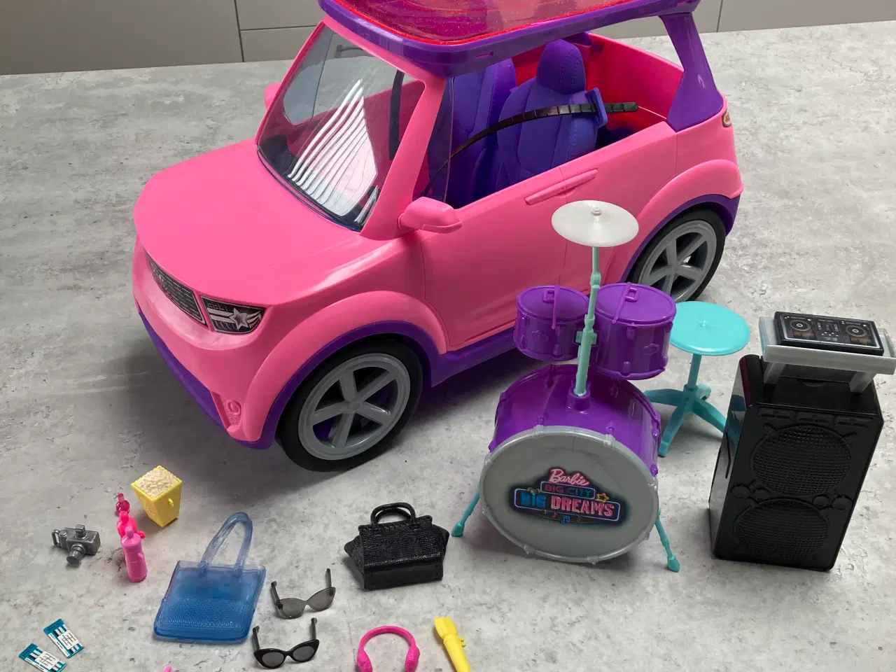 Billede 1 - Barbie transformerbar SUV