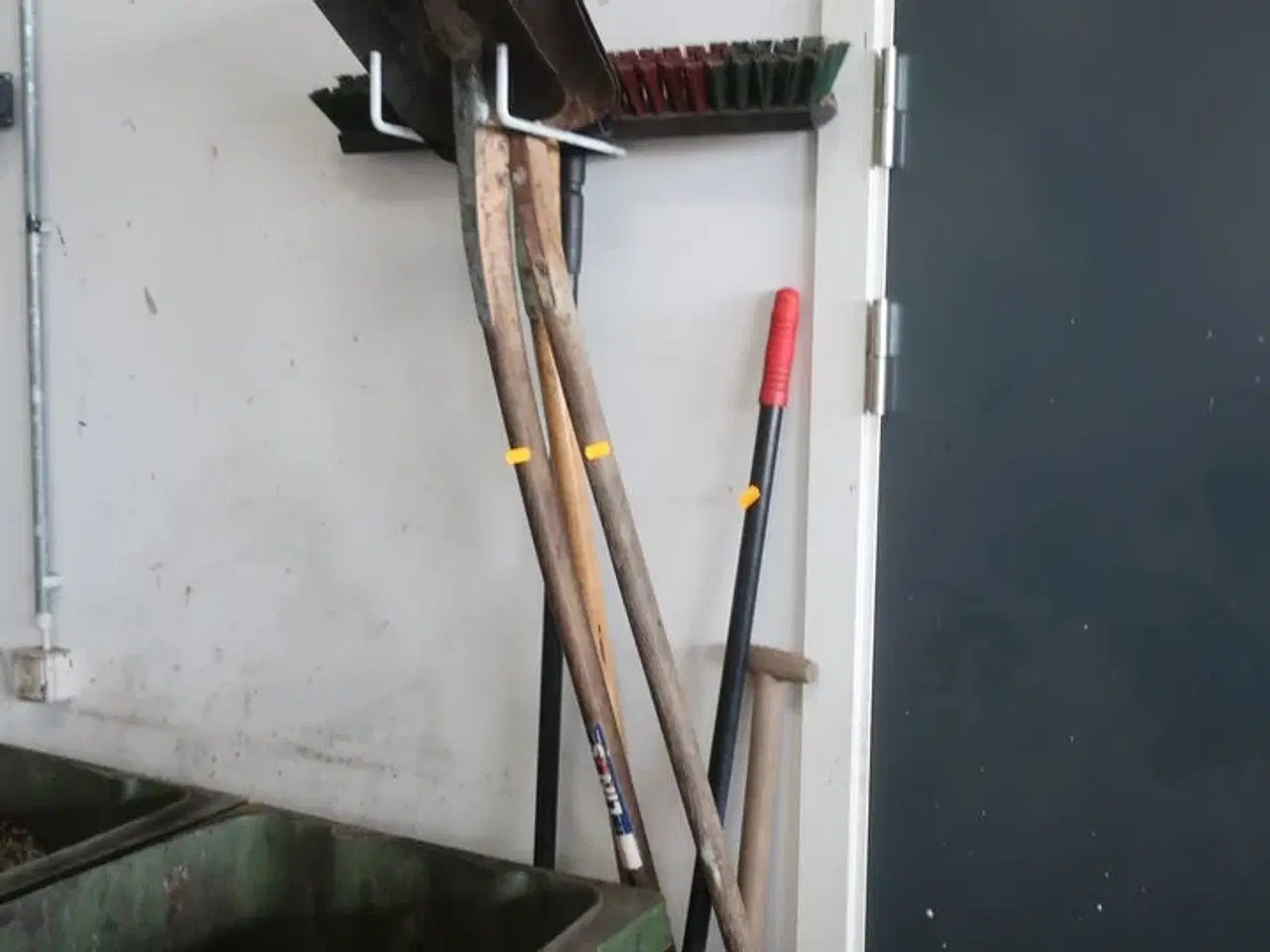 Billede 1 - Diverse haveredskaber