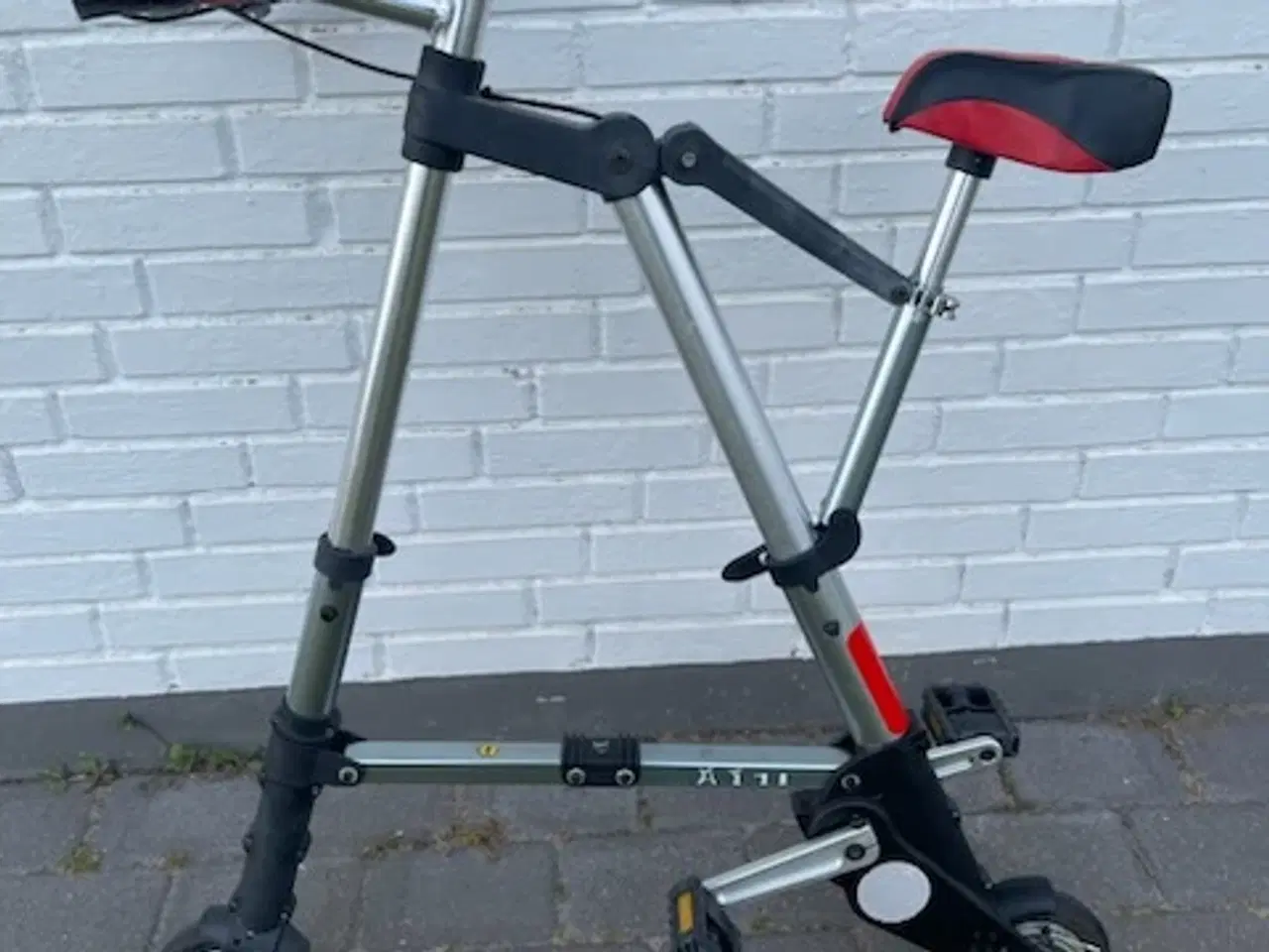 Billede 1 - A-Bike - den mindste og letteste foldecykel