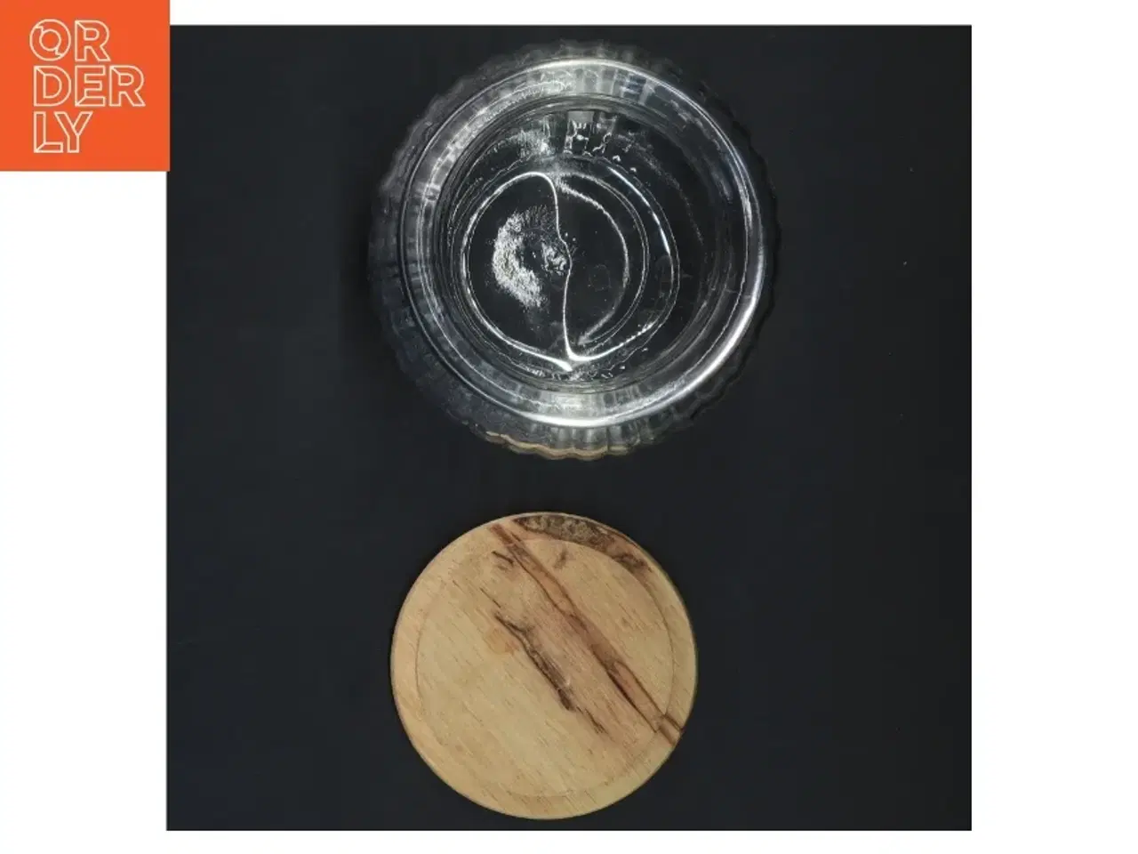 Billede 2 - Glasbeholder med IRMA-pigen trælåg (str. 11x11 cm)