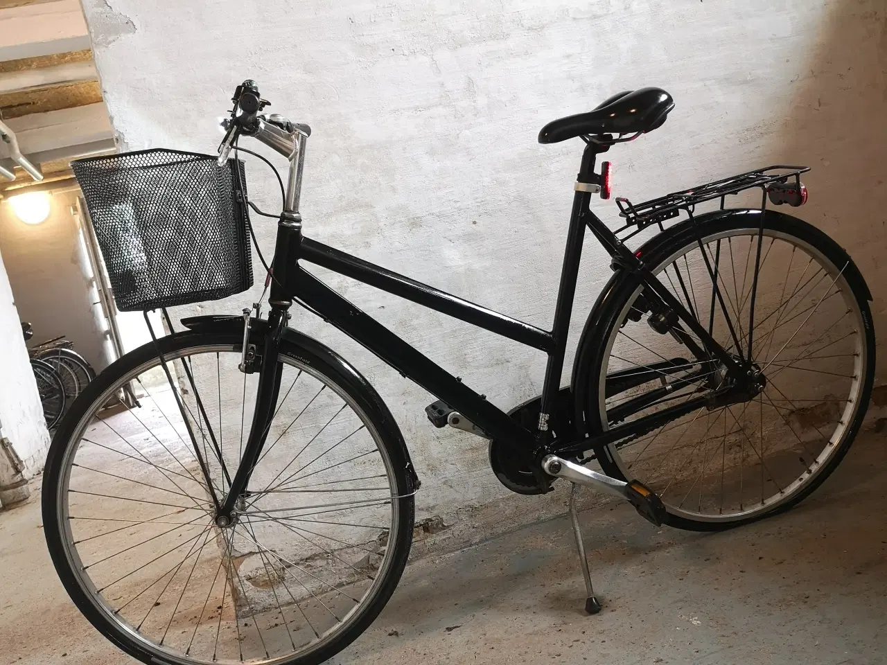 Billede 2 - SORT   X 28"   56 cm højt  4 gear... Løs 1 nøgle. 