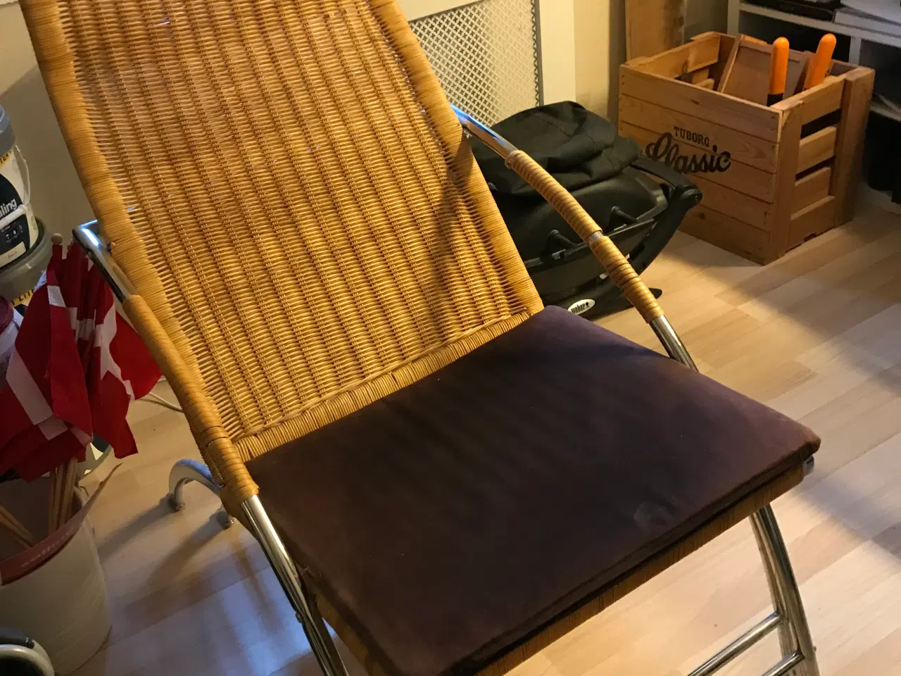 Billede 1 - Kurvestol med fodskammel