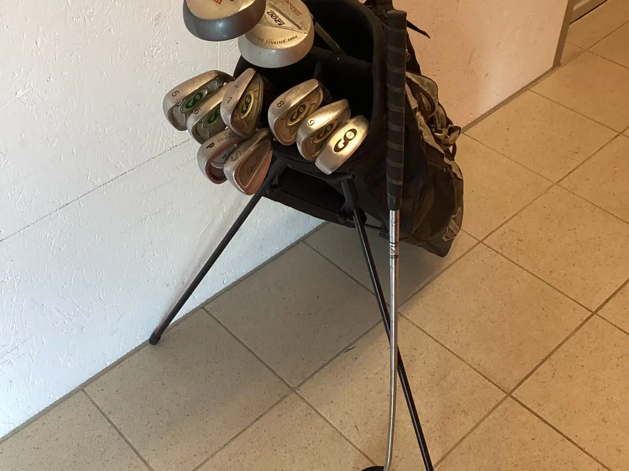 Billede 2 - CALLAWAY Bærebag m/ køll og jern billig start.
