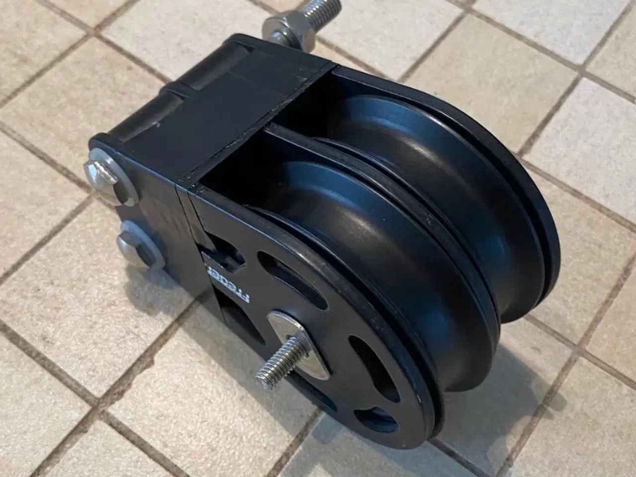 Billede 2 - Dobbelt fodblok Frederiksen 75 mm.