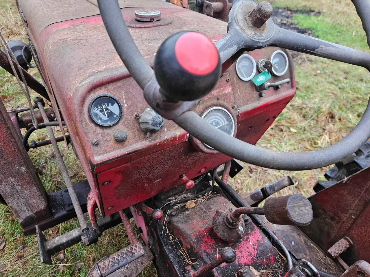 Billede 10 - IH B 414 traktor med frontlæsser