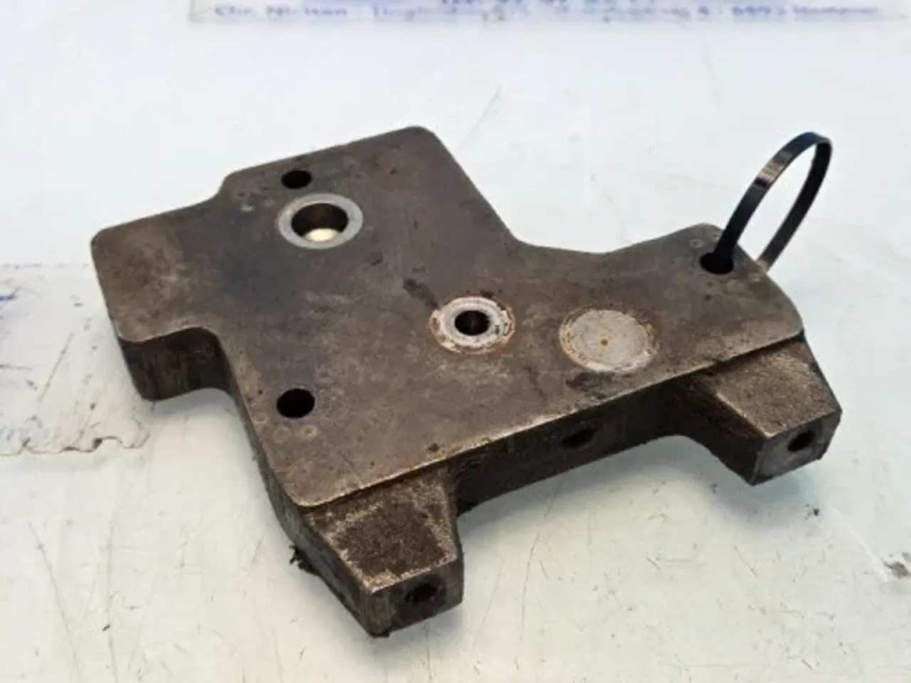 Billede 6 - Massey Ferguson 6290 Ventildæksel 3796105M1