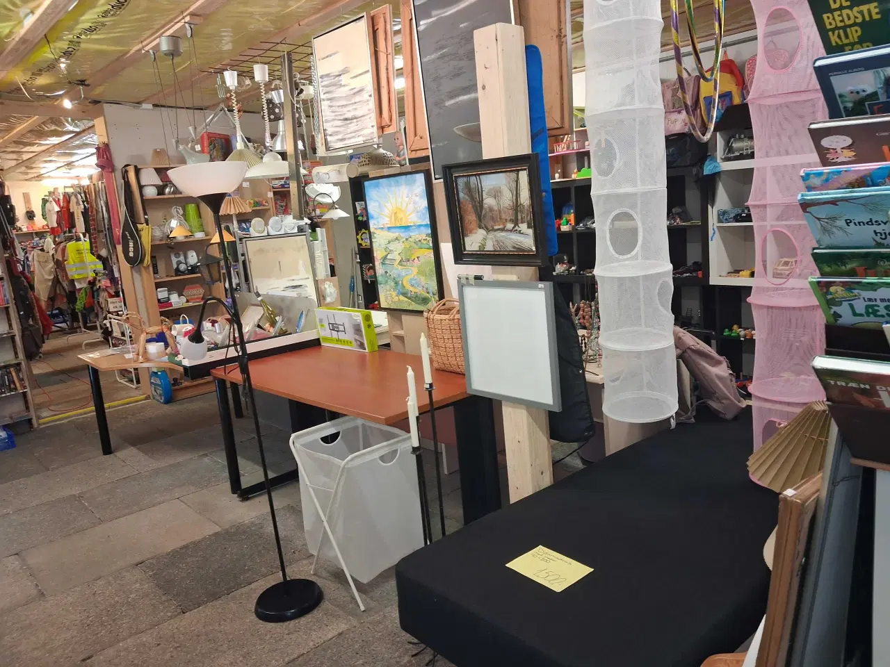 Billede 4 - STORT tøj og loppemarke