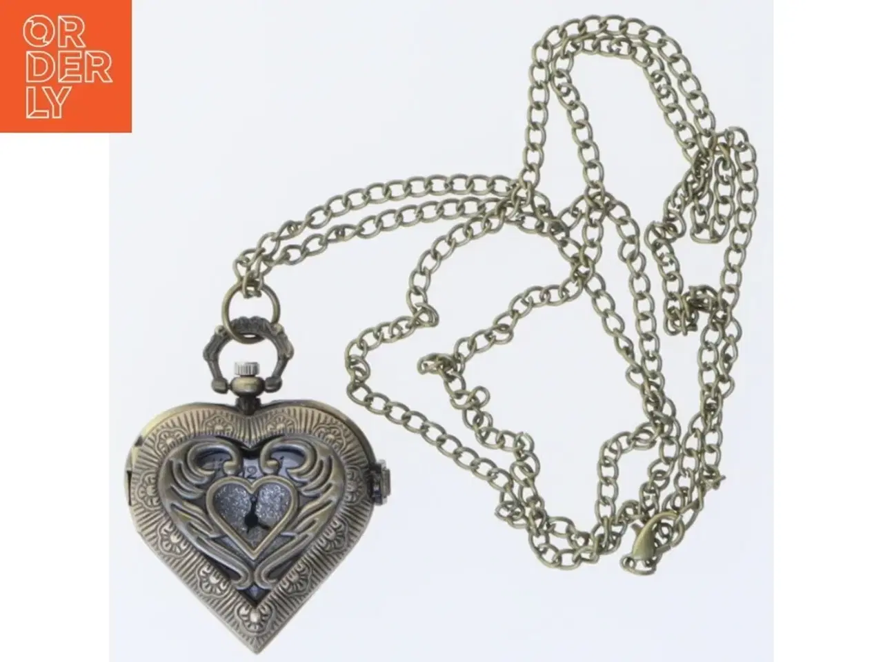 Billede 1 - Hjerteformet vedhæng med kæde (str. 82 cm)