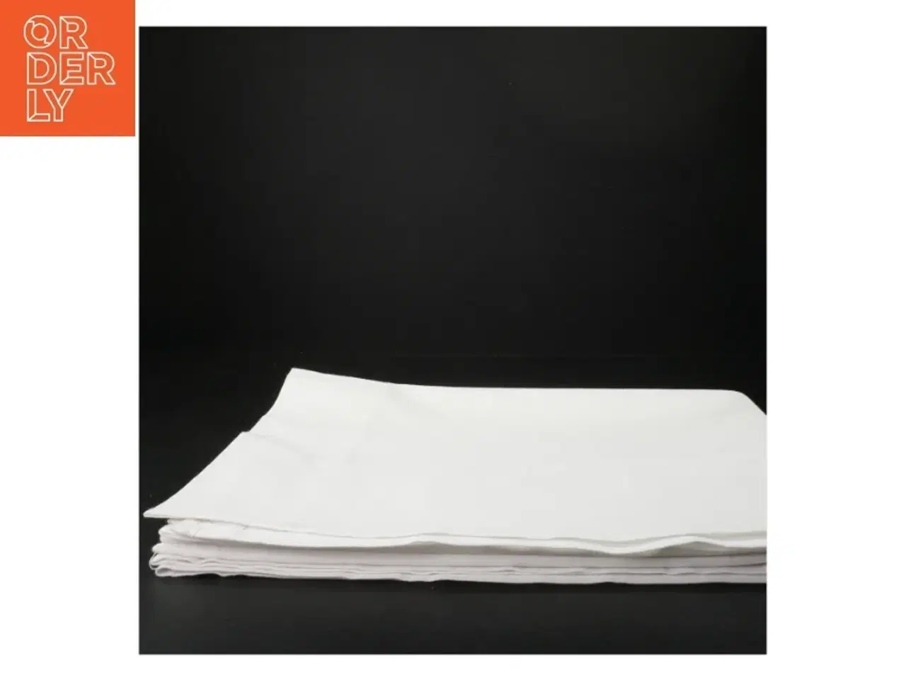 Billede 4 - Hvid dug med broderi (str. 120 x 160 cm)