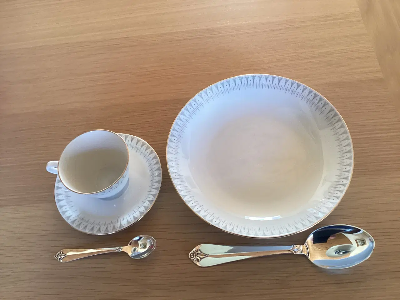 Billede 1 - Tretårnet sølv-teske og ske “Diana”, 175 kr + 275 