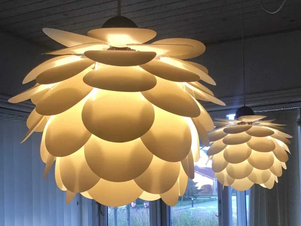 Billede 3 - Spisebord + stole