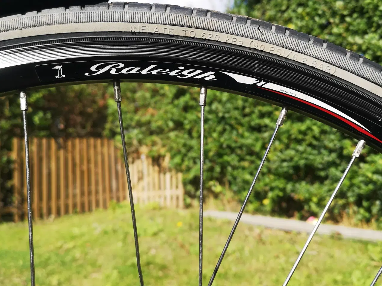 Billede 11 - RALEIGH 28"  52cm  Lås, nye dæk, ny kæde, 7 gear, 