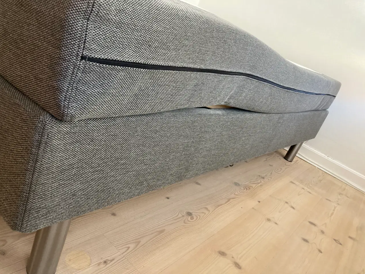 Billede 1 - Elevationsseng 140x200 købt 2018 20 cm latexmadras