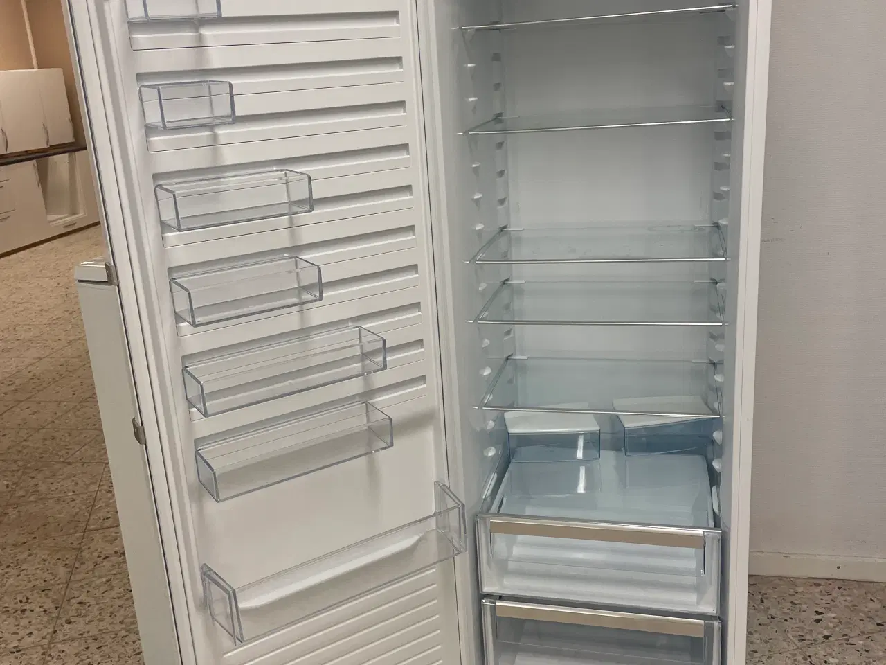 Billede 2 - Electrolux køleskab 3 år gammel