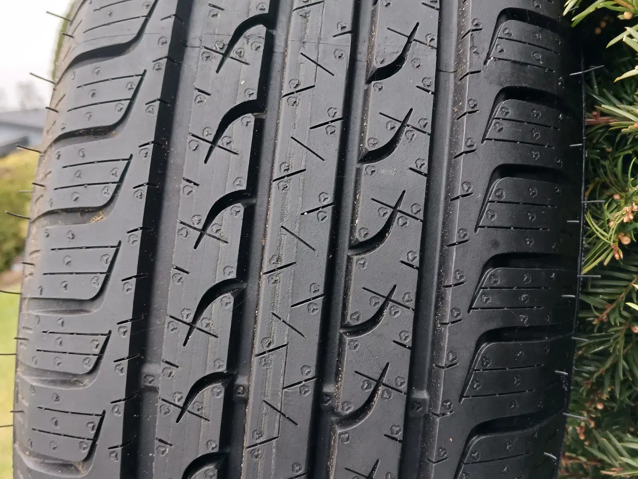 Billede 2 - NYE ORIGINALE AUDI Q3 sommerdæk