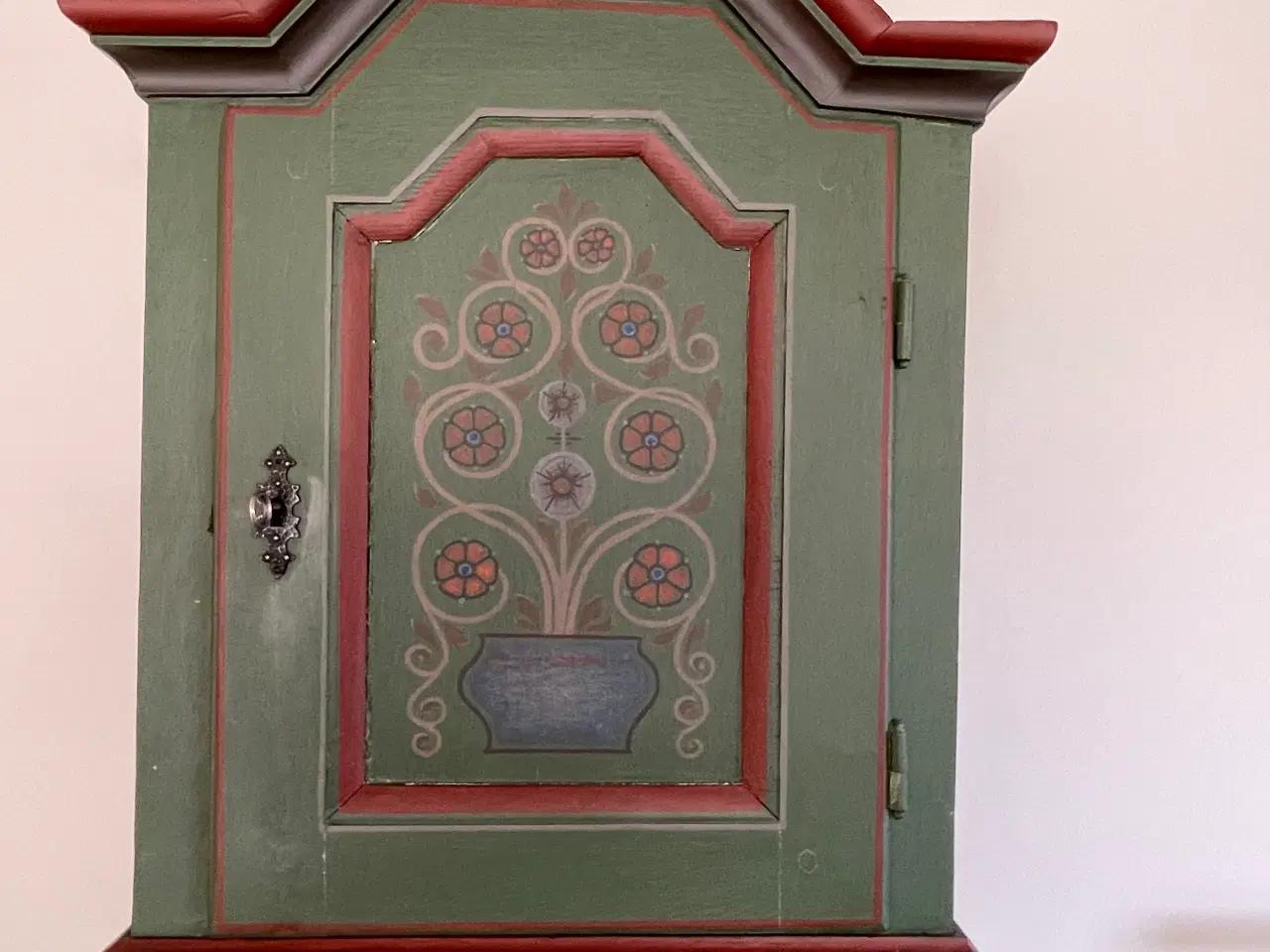 Billede 2 - Tobaksskab fra 1772