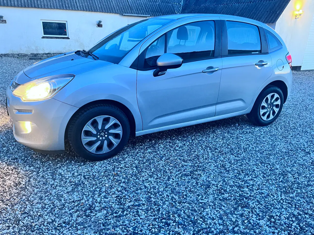 Billede 1 - Citroen c3 1.2 82hk BILLIG