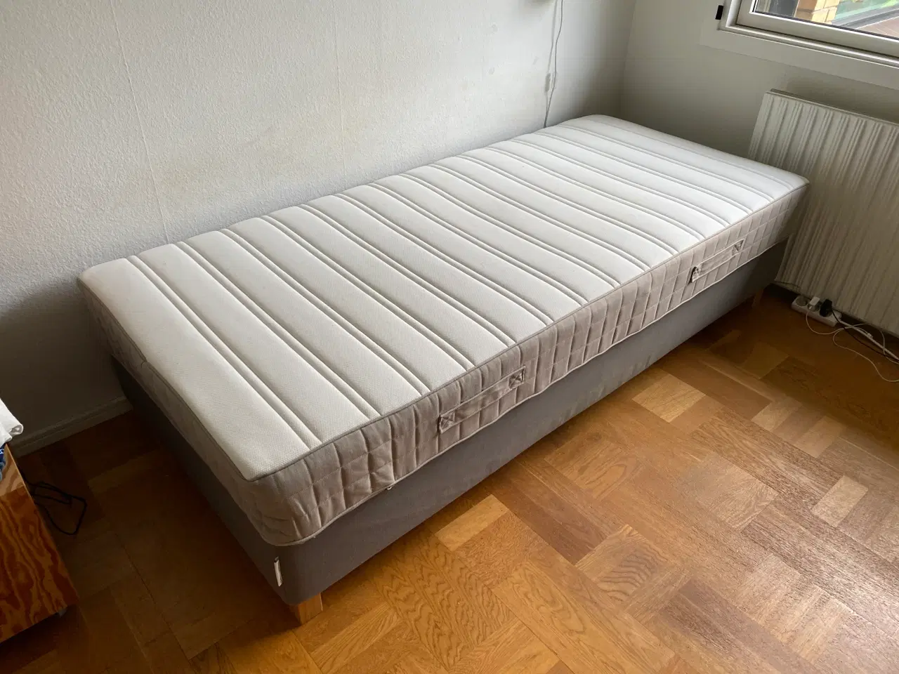 Billede 1 - 90 x 200 cm seng 