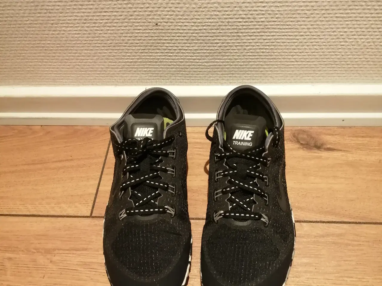 Billede 1 - Fine sportssko, NIKE FREE, OUTLAST, str. 40.5