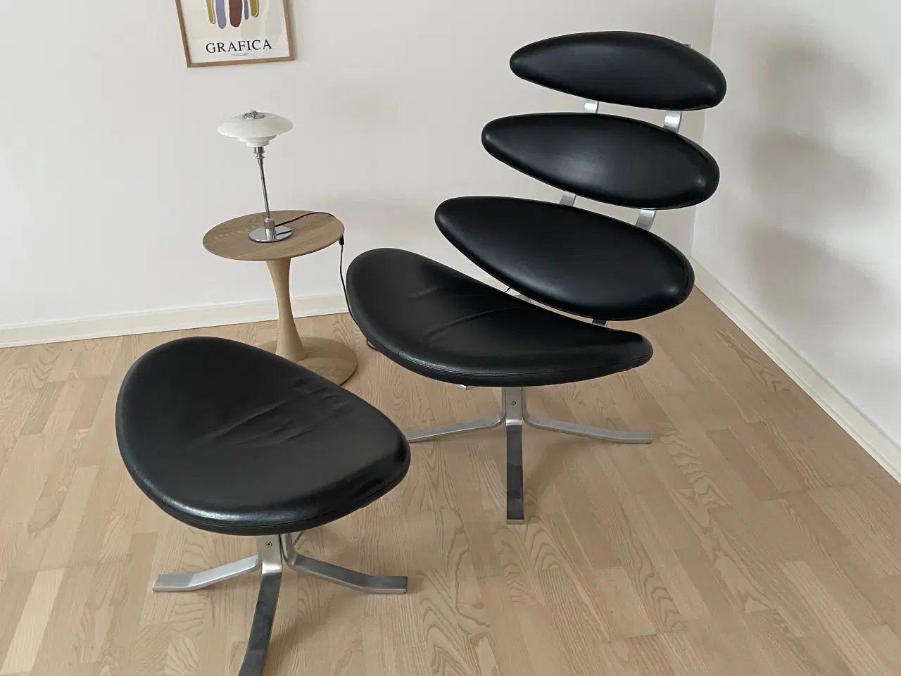 Billede 1 - Klassisk Corona EJ5 stol og skammel