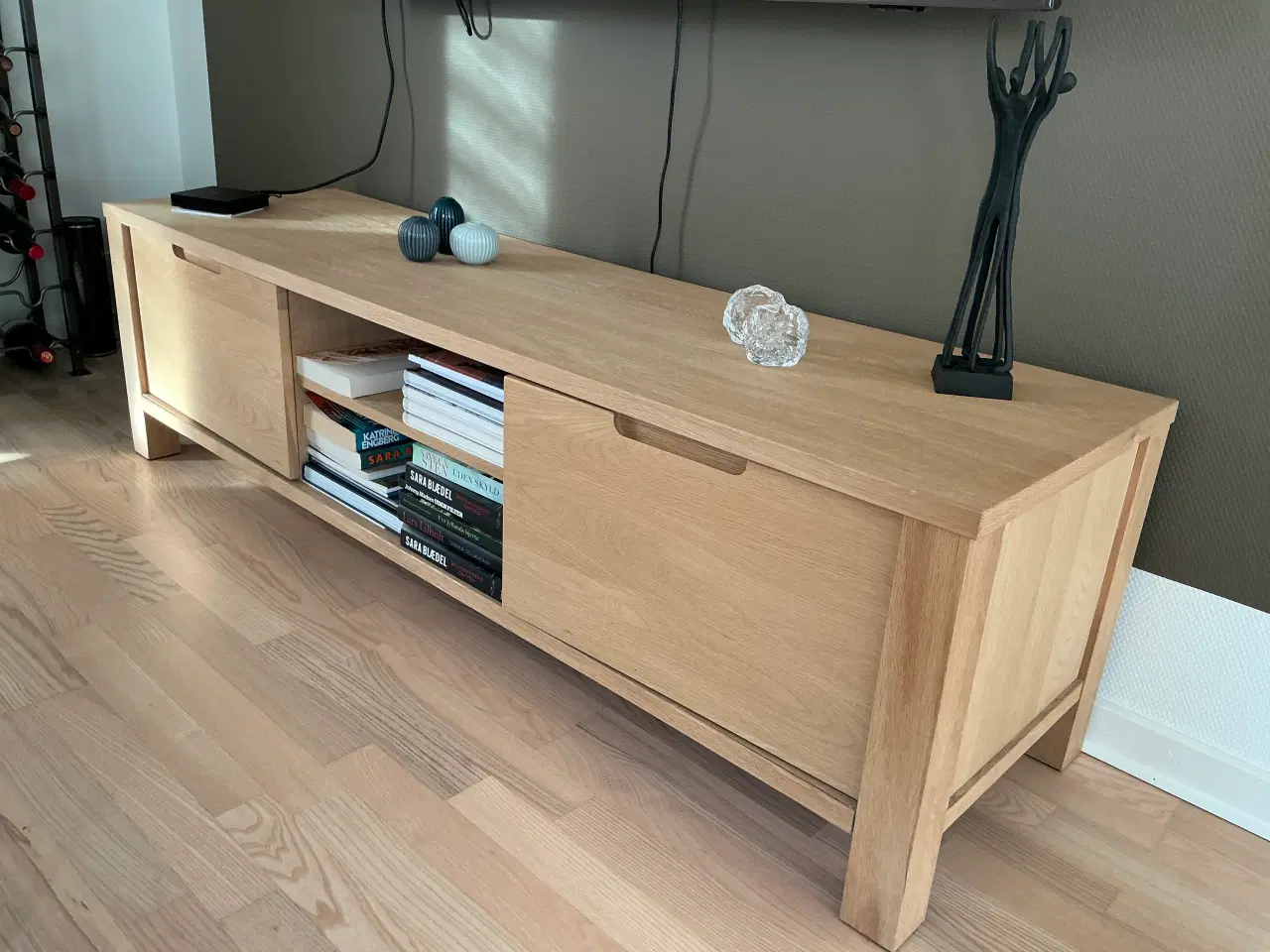 Billede 1 - TV bænk sæbehandlet eg