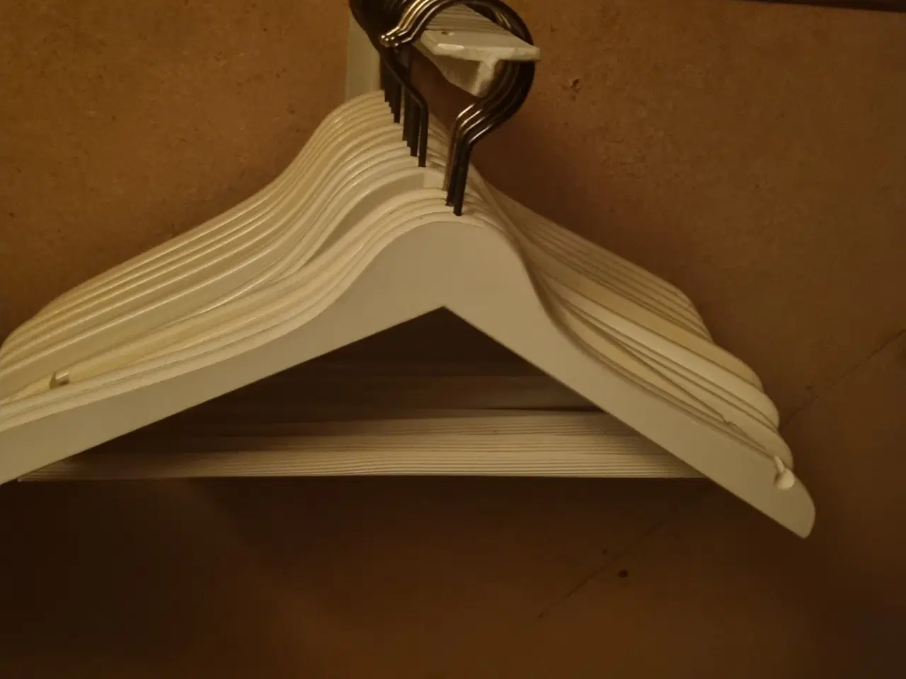 Billede 1 - Bøjler sælges