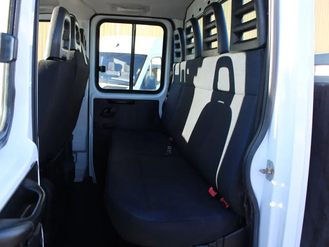 Billede 7 - Iveco Daily 2,3 35S14 Mandskabsvogn m/lad