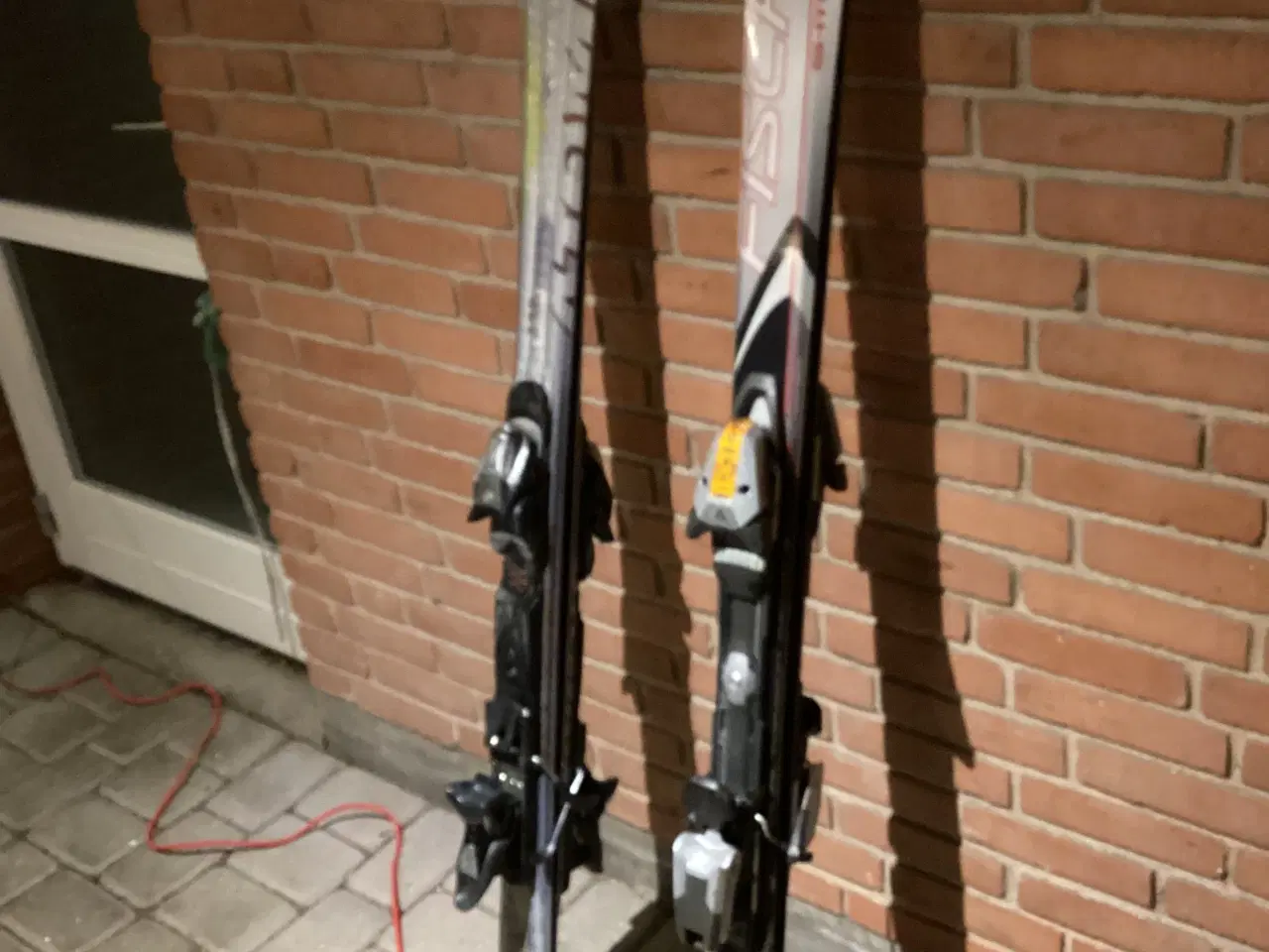 Billede 3 - 1 par ATOMIC & FISCHER Carvingski på 148 & 160 cm