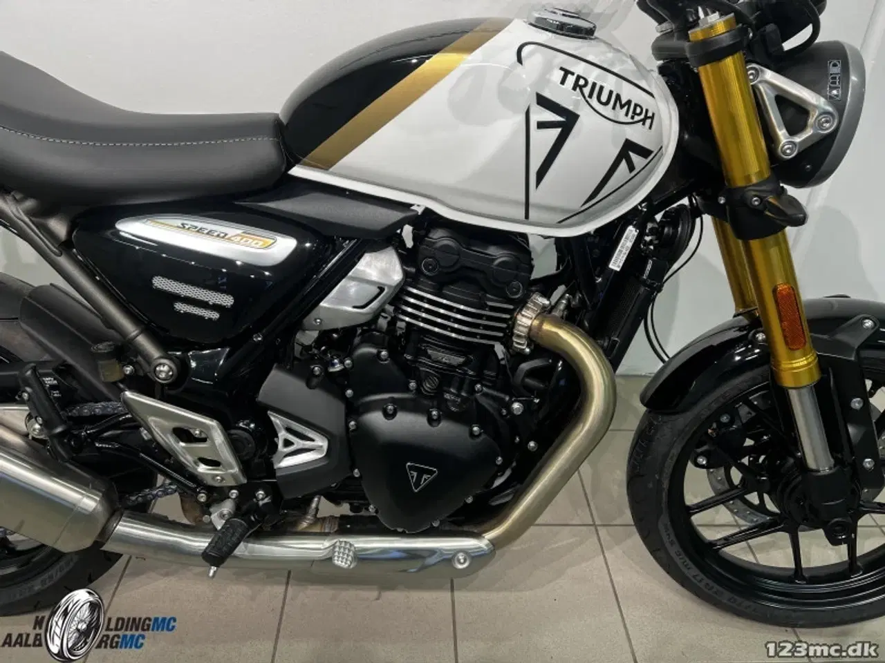 Billede 5 - Triumph Speed 400 WBPR Pearl Met White / Phantom Black