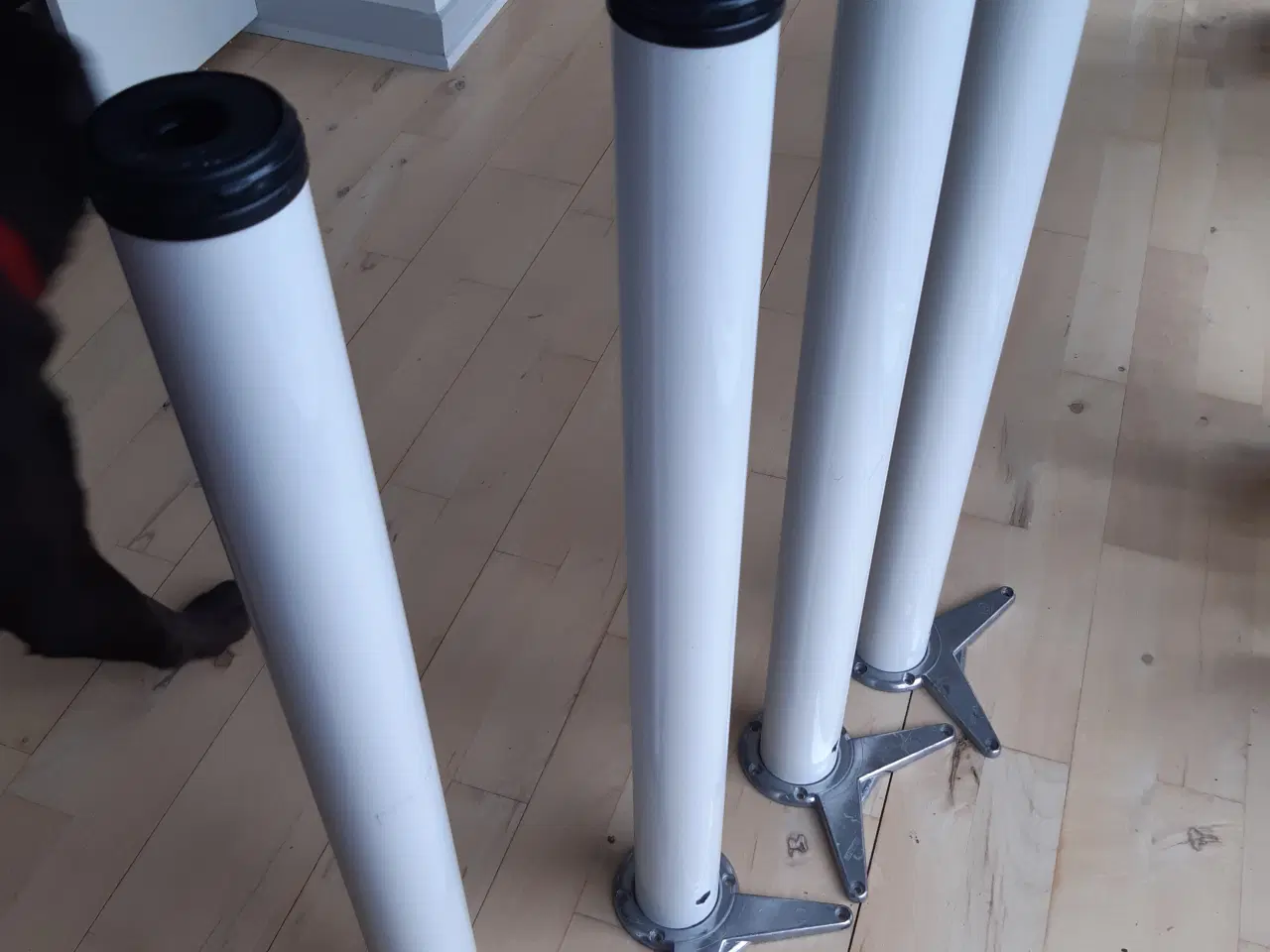 Billede 2 - Justerbare solide metalbordben med beslag