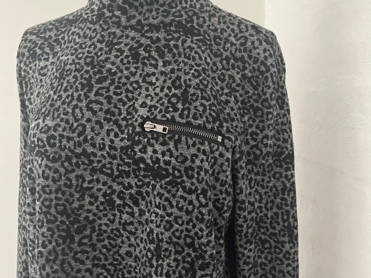 Billede 2 - Bluse str.40