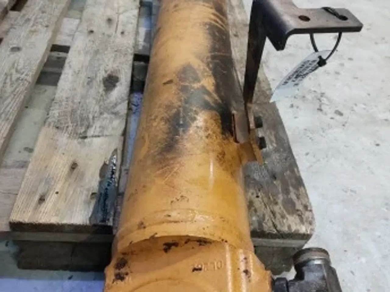 Billede 2 - Case 821E Cylinder 87337177