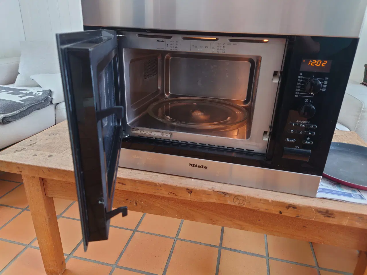 Billede 1 - Miele indbygningsovn i fin stand.2300