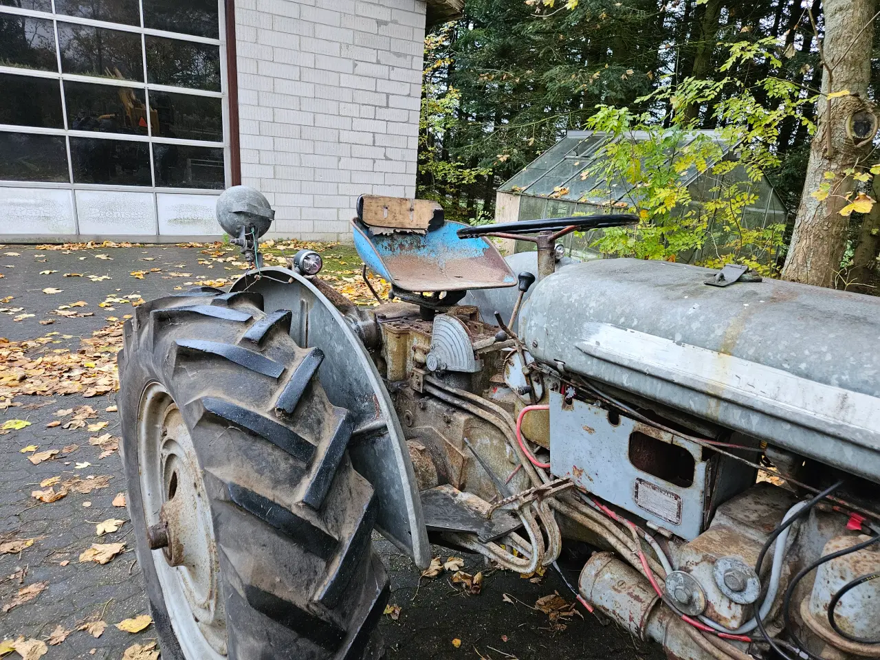 Billede 4 - IH Farmall 235  Benzin Galvaniseret Specialmodel