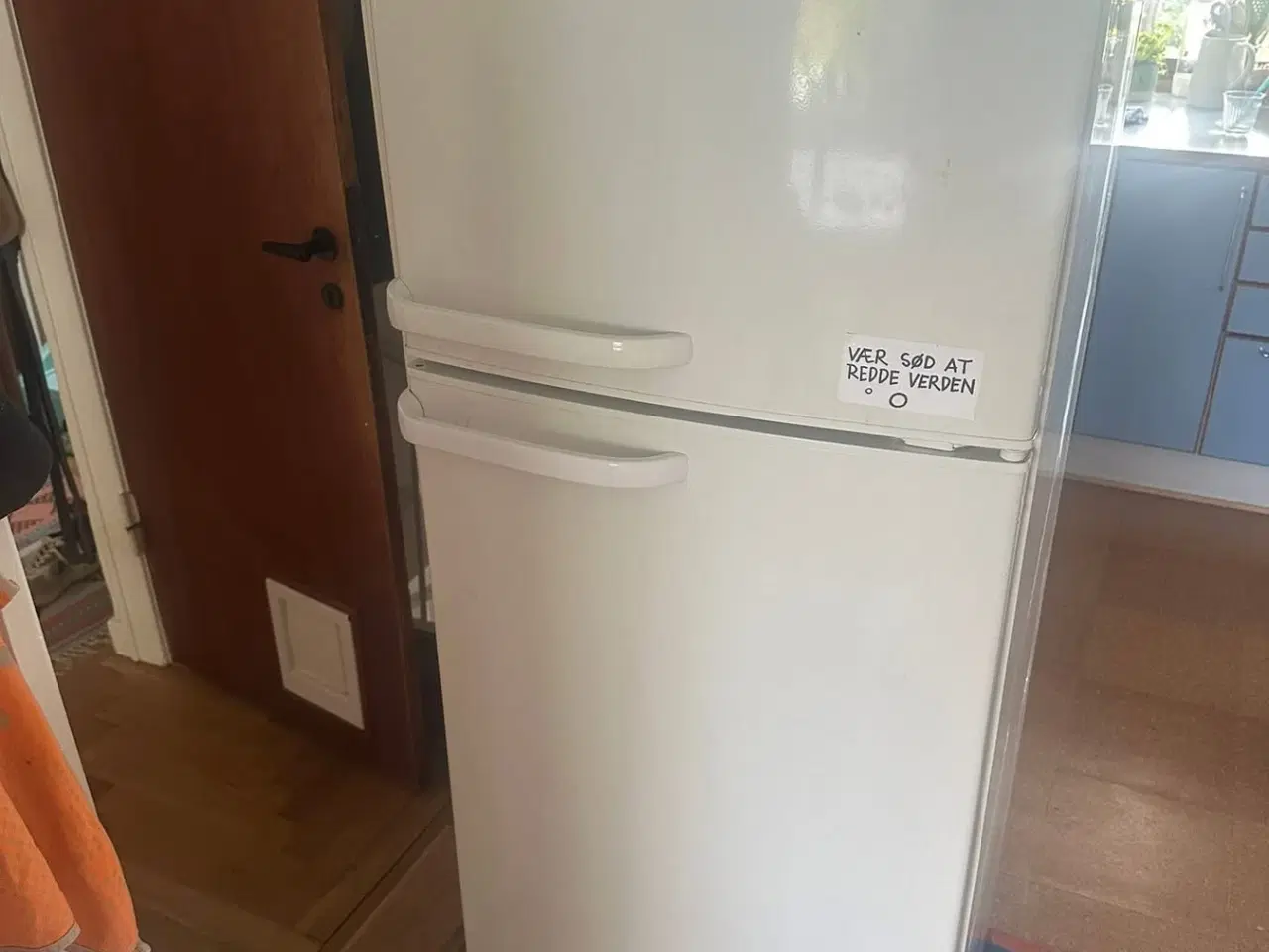 Billede 2 - Køleskab med lille fryser