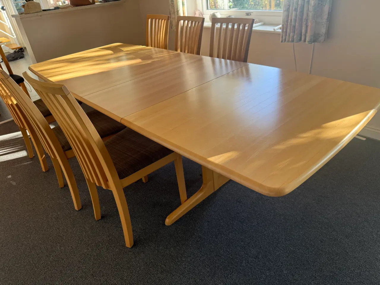 Billede 5 - Sofabord med 6 stole