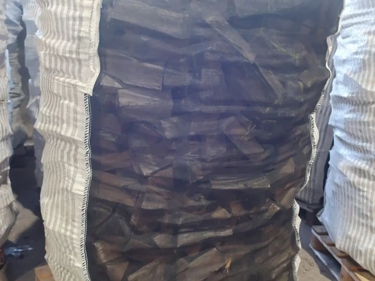 Billede 1 - 1,8 kbm. Brænde af bøg