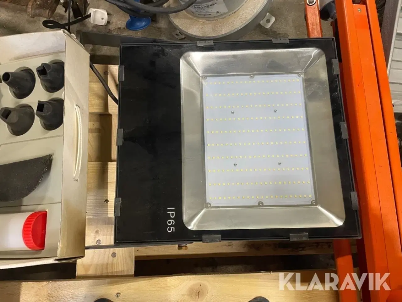 Billede 7 - Stort Lot af diverse udstyr - lamper, rotationslaser, kværn