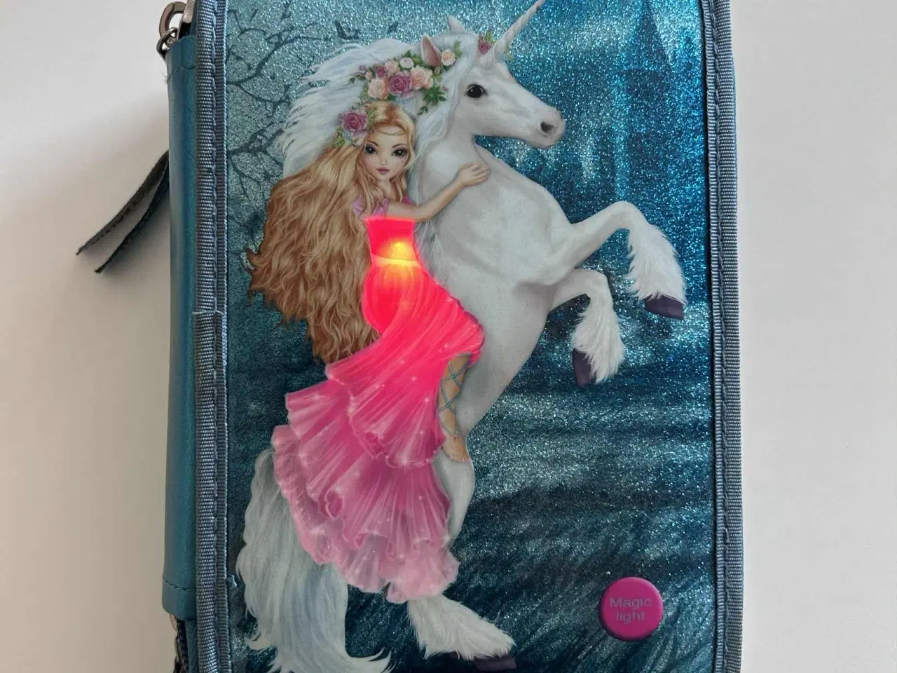 Billede 2 - Fantasy Model, trippel penalhus med LED lys