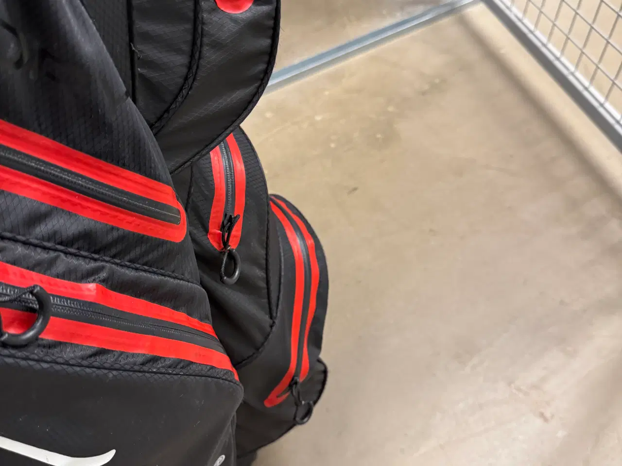 Billede 4 - Titleist 14 staydry vognbag vandtæt sort/rød