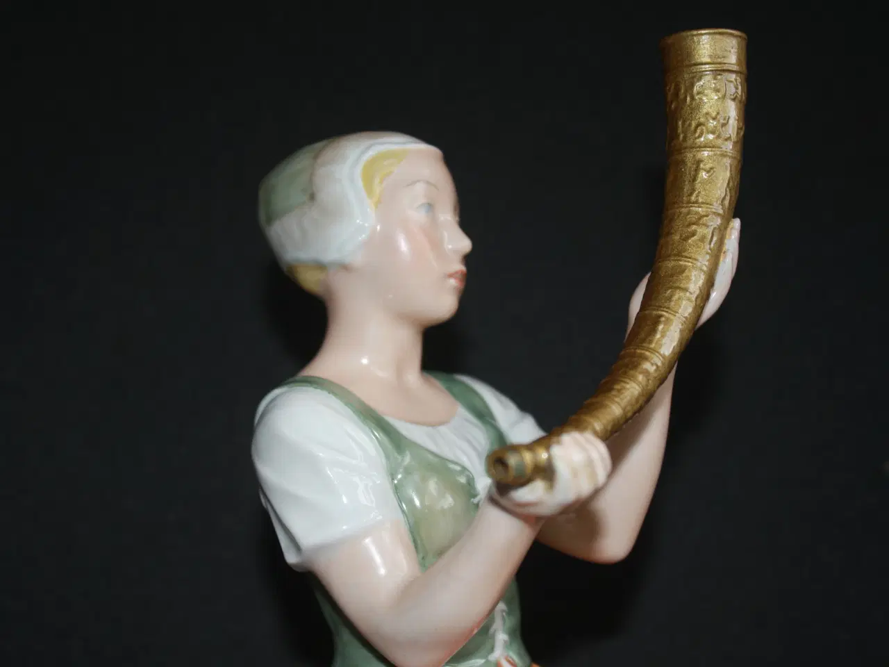 Billede 13 - Pige med guldhorn, Royal copenhagen