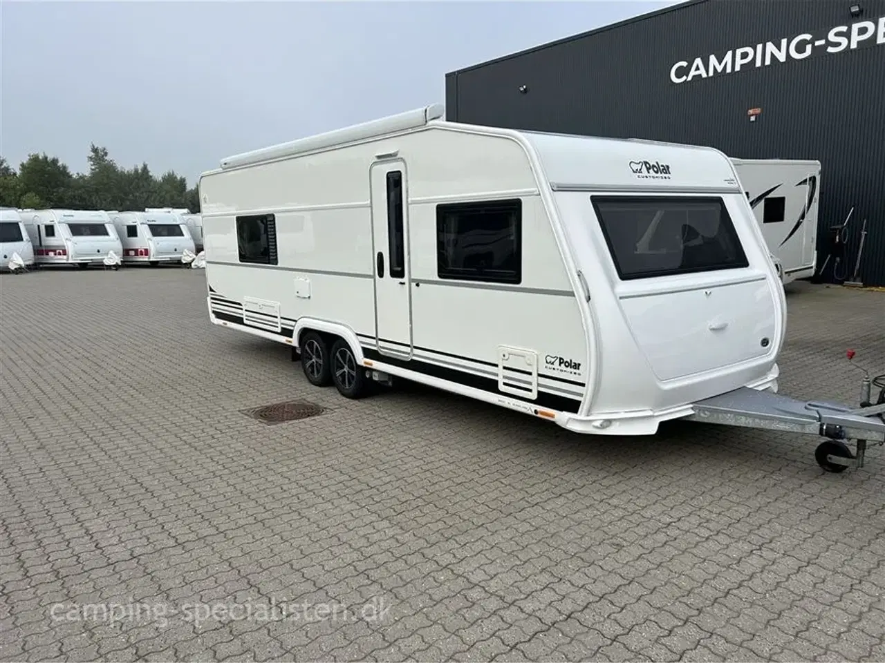 Billede 2 - 2020 - Polar Customized 680   Polar  Customized 680 med enkelte senge og ende badeværelse model 2020 kan nu ses hos Camping-Specialisten.dk