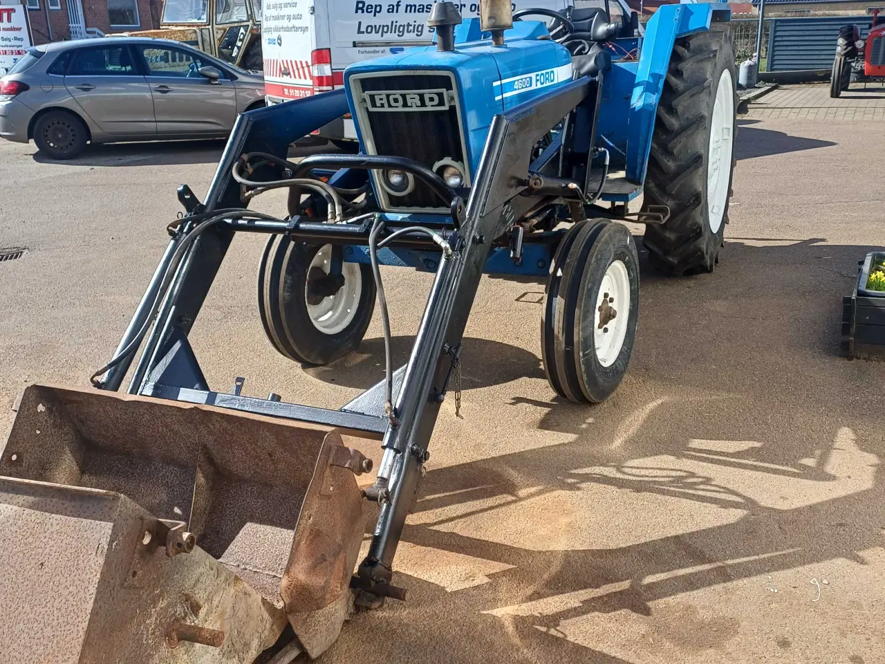 Billede 4 - Traktor med frontlæsser 